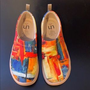 UIN Sandals